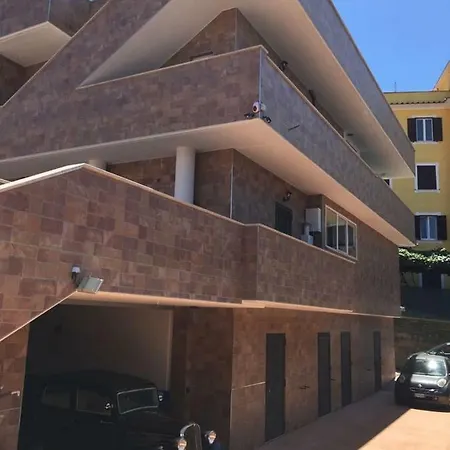 Beb La Lupa 4* Roma