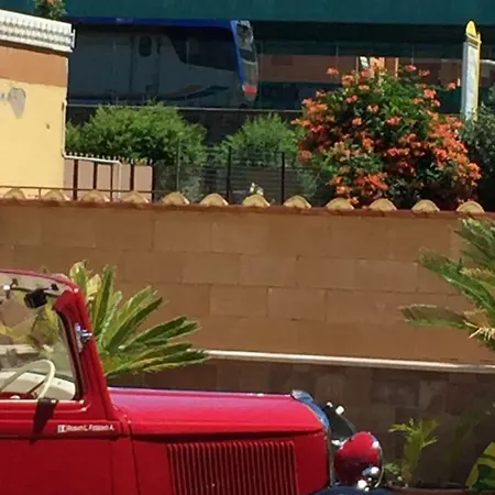 فندق مبيت وإفطار Beb La Lupa 4*