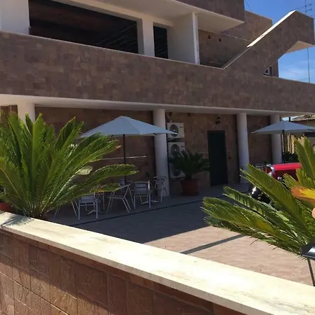 فندق مبيت وإفطار Beb La Lupa 4*