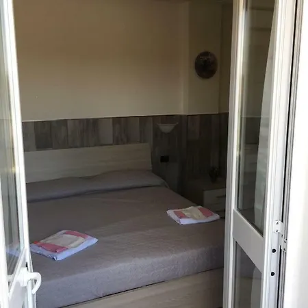 Beb La Lupa Bed & Breakfast 4*