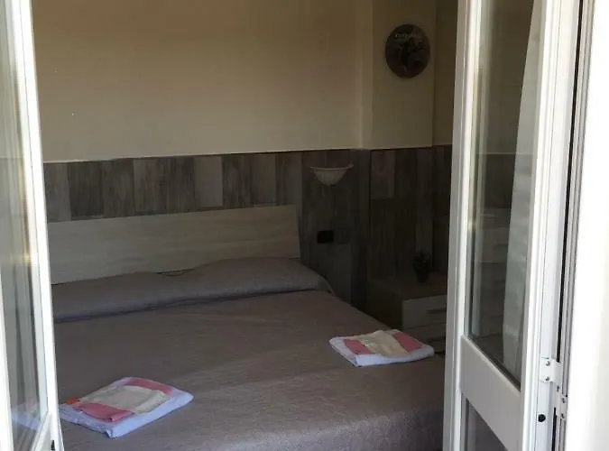 Beb La Lupa Bed & Breakfast 4*