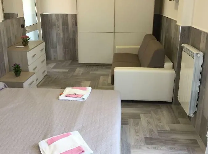 Beb La Lupa Bed & Breakfast 4*